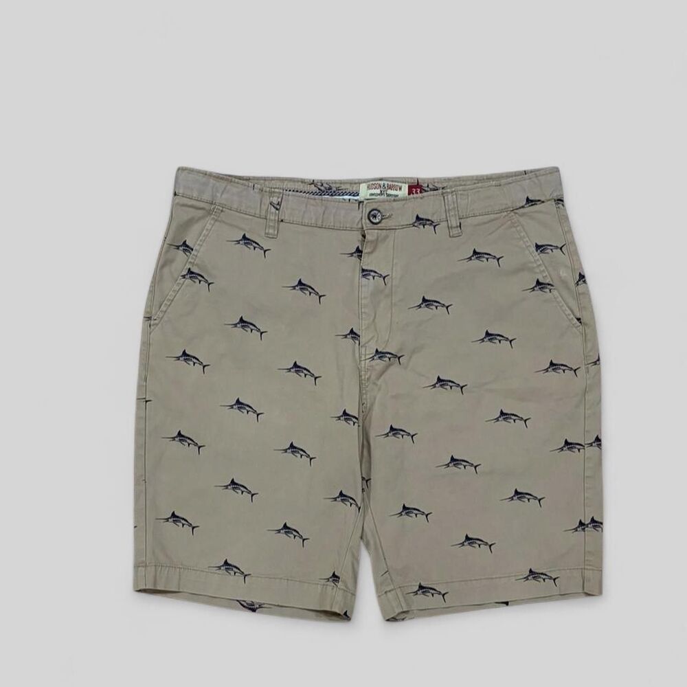 Hudson & Barrow NYC Gentlemen’s Outfitters tan chino shorts fish Print
